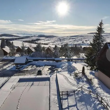 Superbesse 8 Pers - Wifi - Piscine * Besse-et-Saint-Anastaise